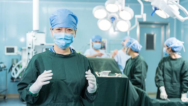 谁在支援一线女性医护人员的生理期特殊需求?